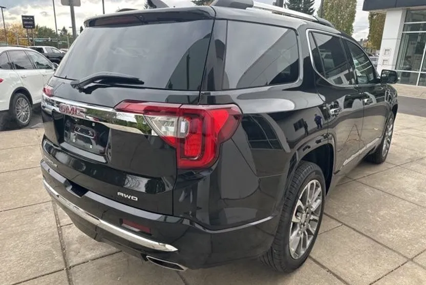 2022 Gmc Acadia Denali photo 1