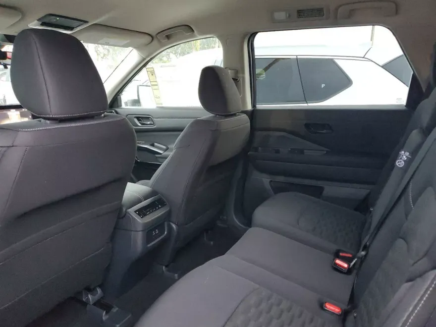 2025 Nissan Pathfinder SV photo 1
