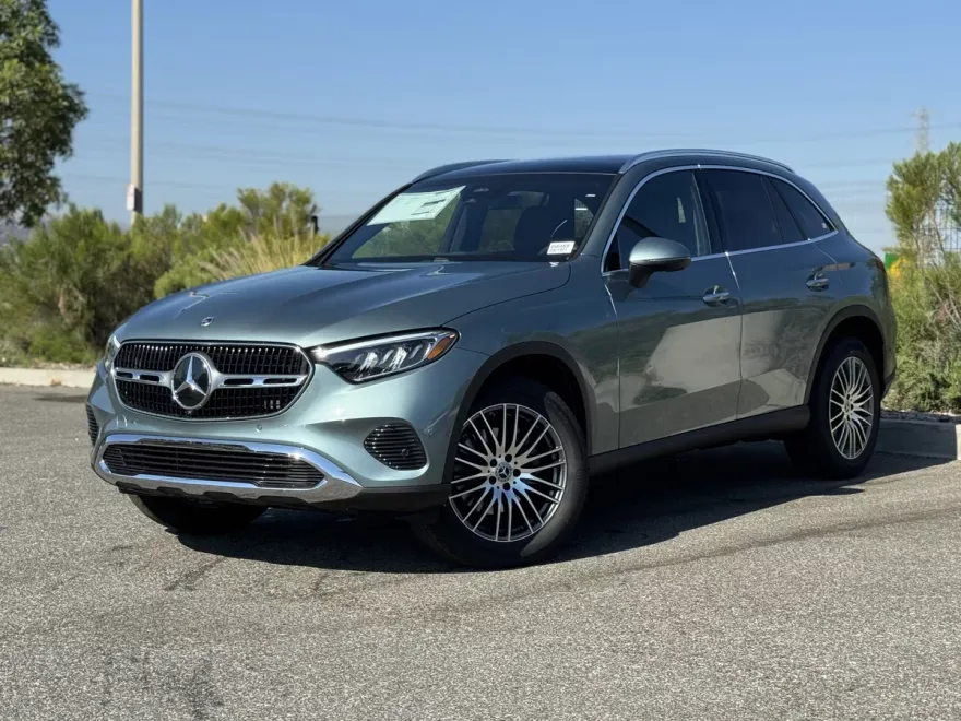2026 Mercedes Benz GLC 300 photo 1