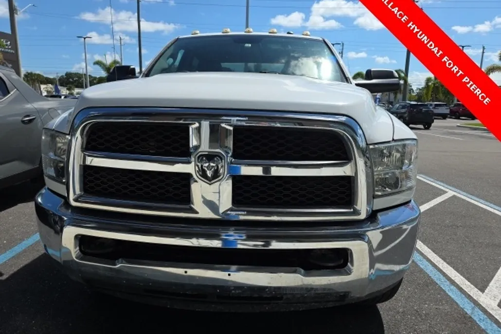 2016 Ram 3500 Tradesman photo 1