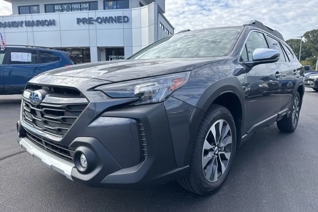 2025 Subaru Outback Touring XT photo 1
