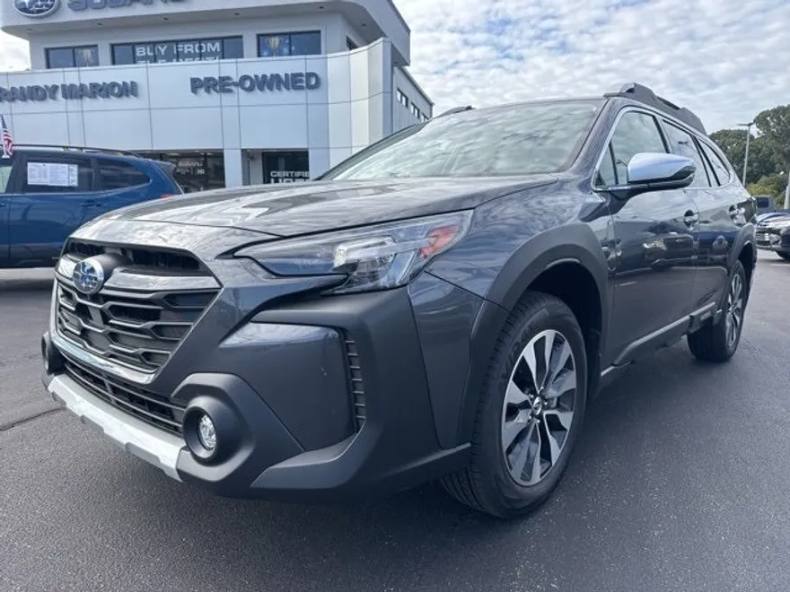 2025 Subaru Outback Touring XT photo 1