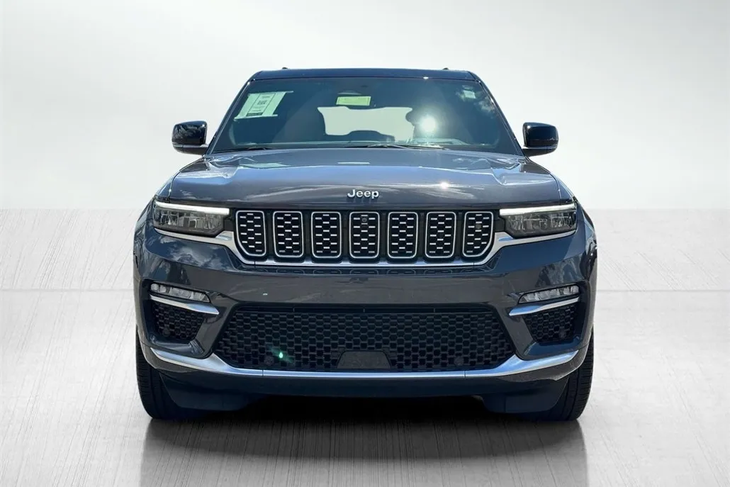 2022 Jeep Grand Cherokee Summit 4xe photo 1