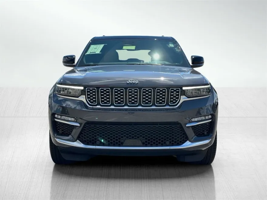 2022 Jeep Grand Cherokee Summit 4xe photo 1