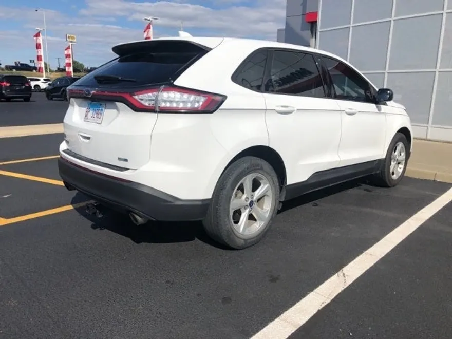 2017 Ford Edge SE photo 1