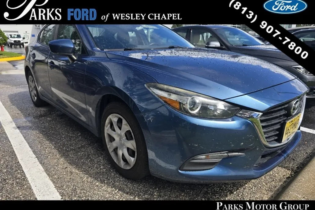 2017 Mazda Mazda3 Sport photo 1