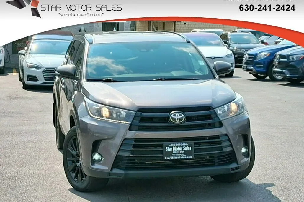 2019 Toyota Highlander SE photo 1