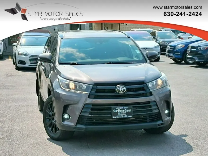 2019 Toyota Highlander SE photo 1