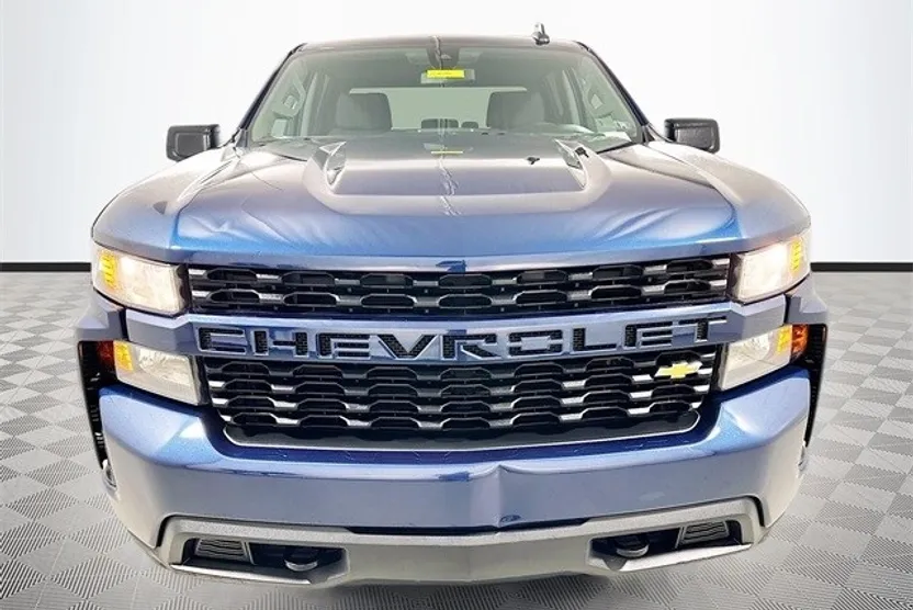 2022 Chevrolet Silverado 1500 Custom photo 1