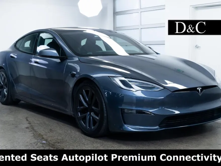 2021 Tesla Model S Plaid photo 1