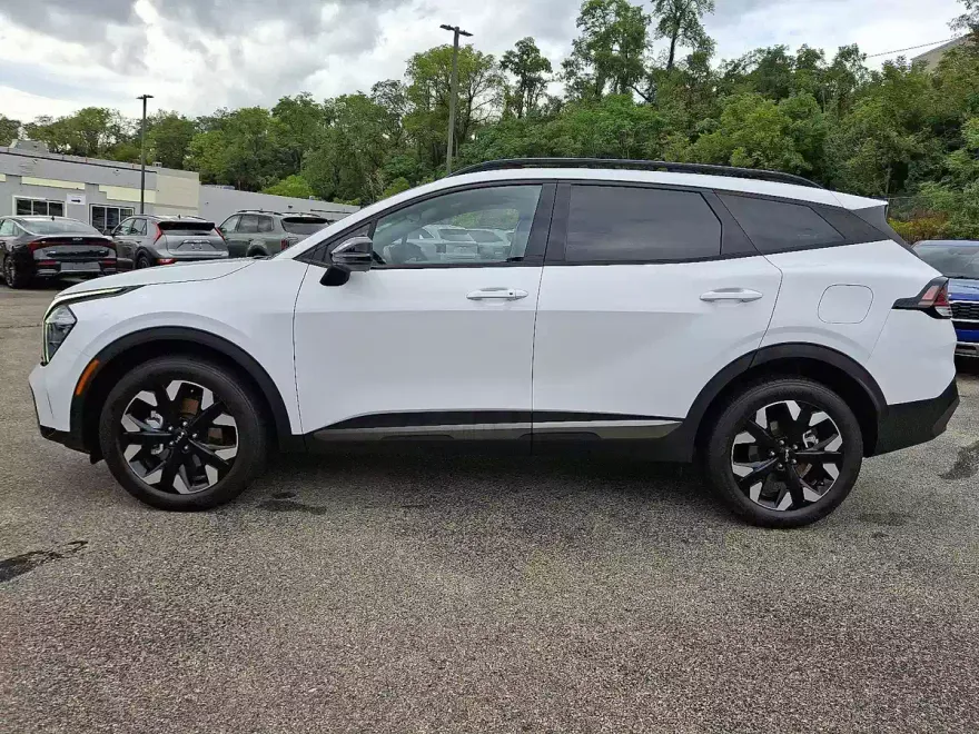 2023 Kia Sportage X-Line photo 1