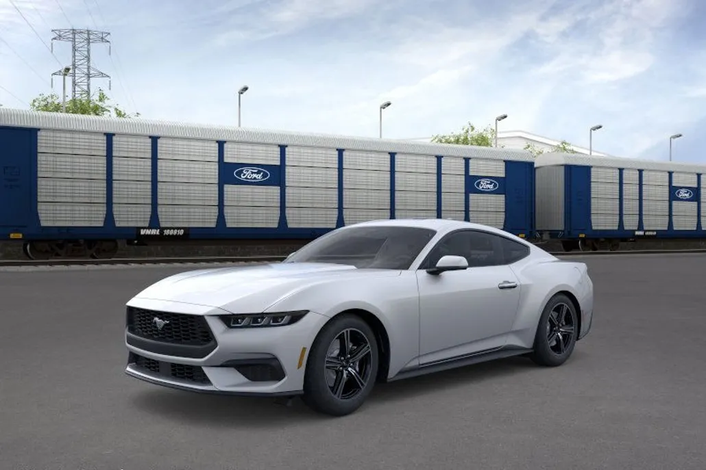 2025 Ford Mustang EcoBoost photo 1