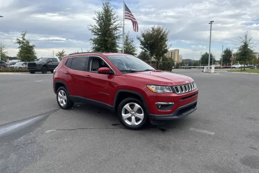 2019 Jeep Compass Latitude photo 1