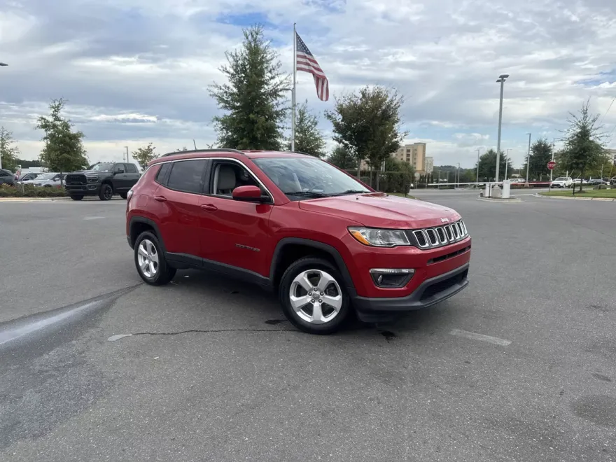 2019 Jeep Compass Latitude photo 1