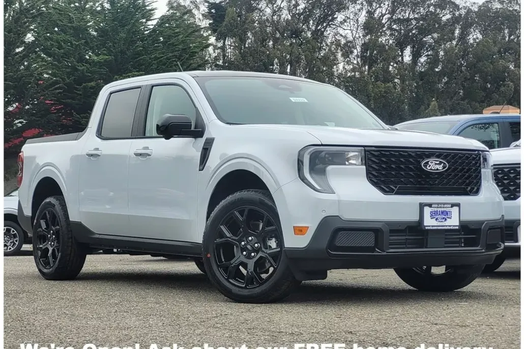 2025 Ford Maverick Lariat photo 1