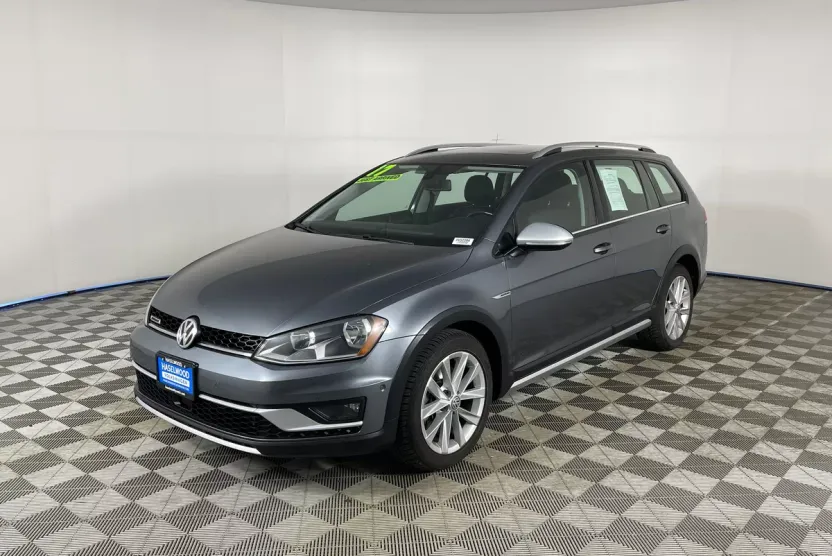 2017 Volkswagen Golf Alltrack TSI SE 4Motion photo 1