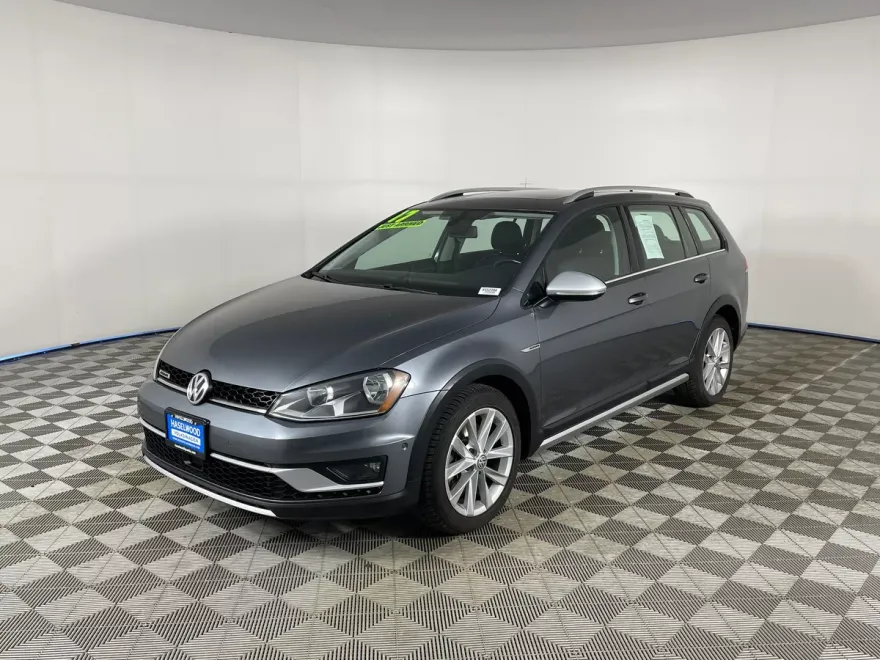 2017 Volkswagen Golf Alltrack TSI SE 4Motion photo 1