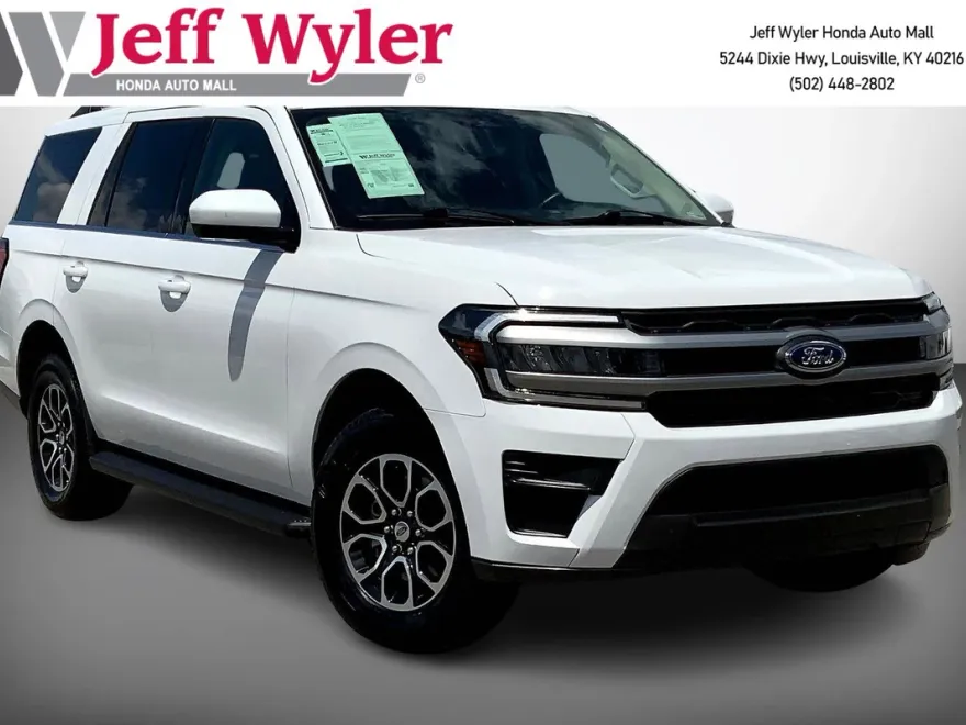2022 Ford Expedition XLT photo 1