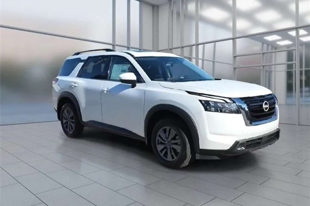 2025 Nissan Pathfinder SV photo 1