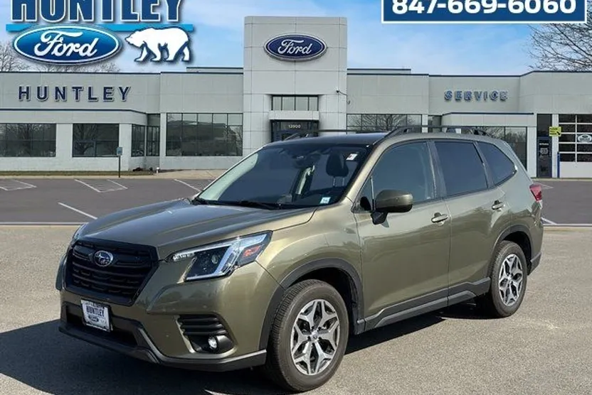 2024 Subaru Forester Premium photo 1
