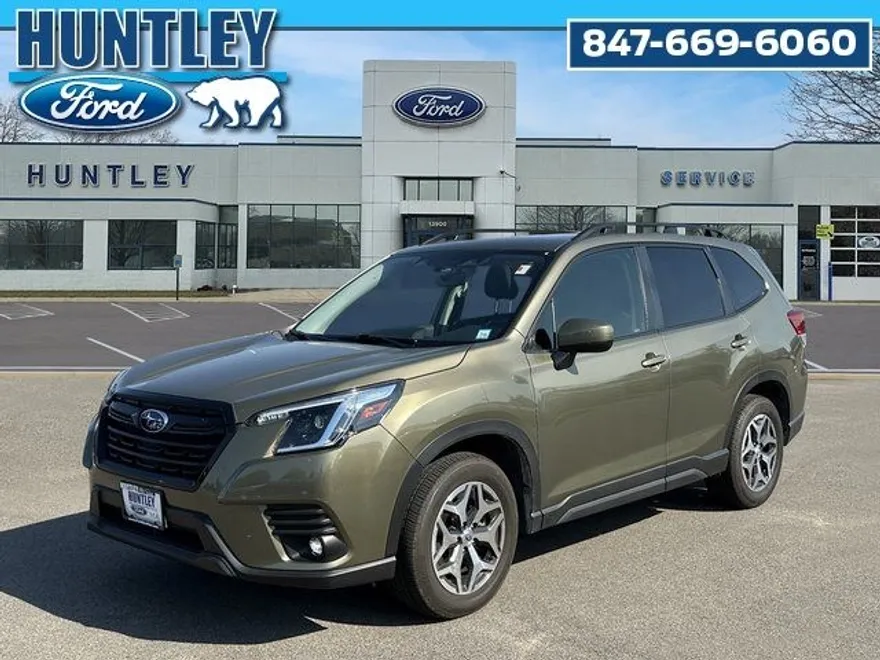 2024 Subaru Forester Premium photo 1
