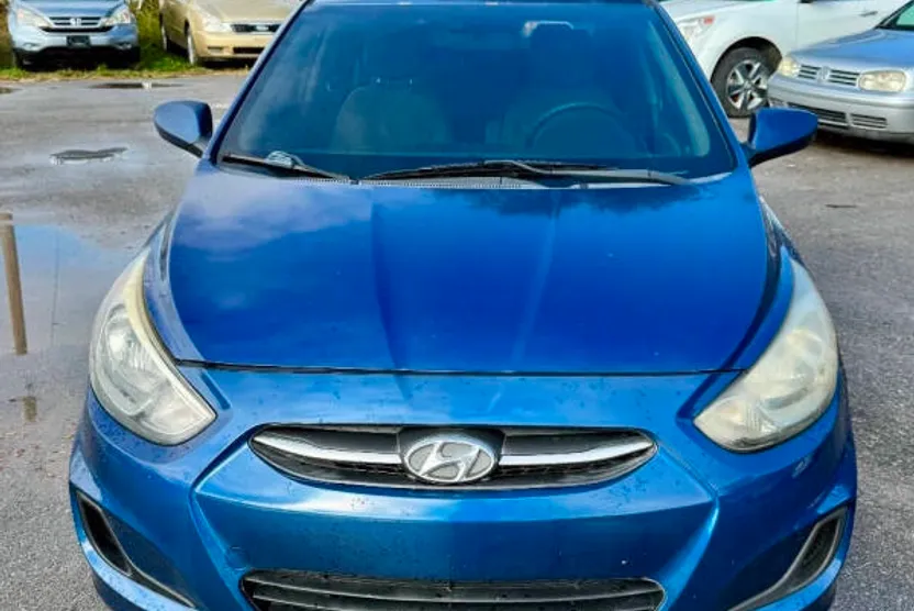 2015 Hyundai Accent GLS photo 1