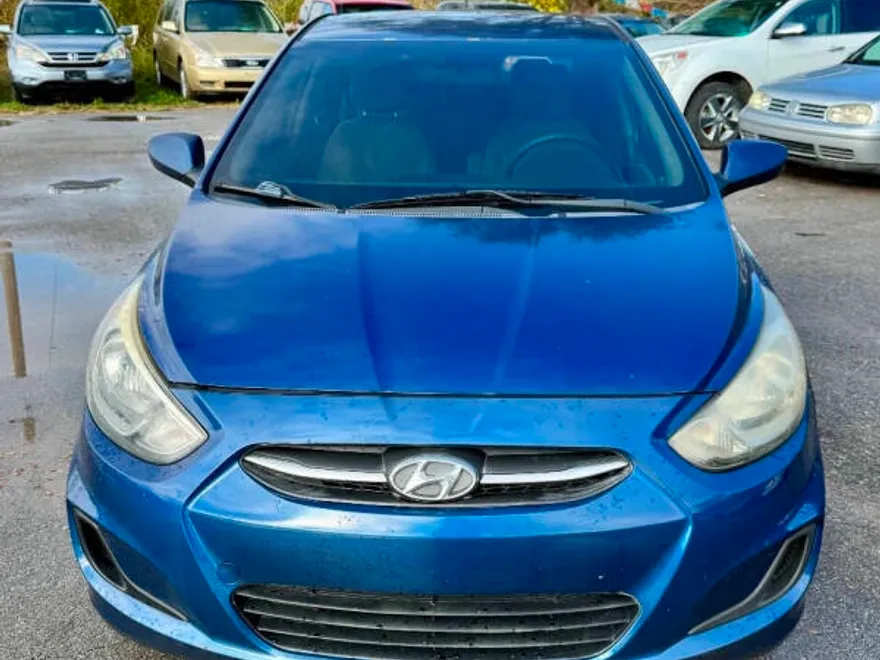 2015 Hyundai Accent GLS photo 1