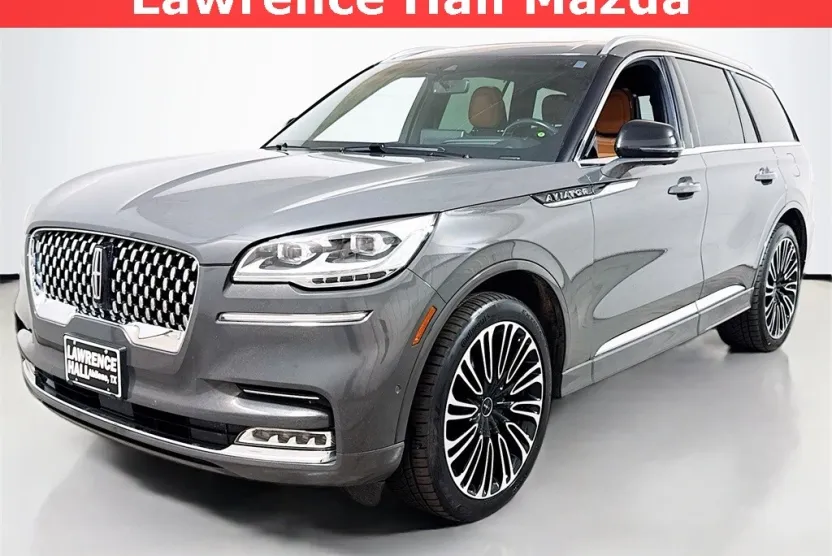 2023 Lincoln Aviator Black Label photo 1
