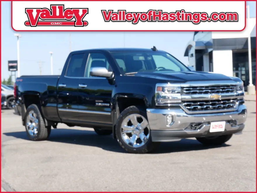 2017 Chevrolet Silverado 1500 LTZ photo 1