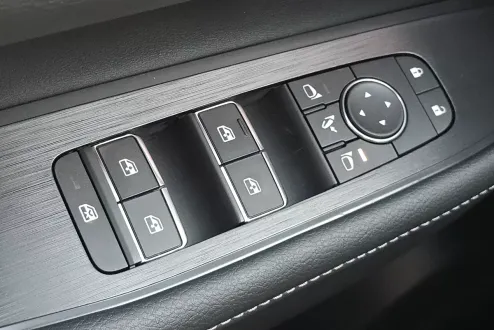 2026 Nissan Armada Platinum photo 3