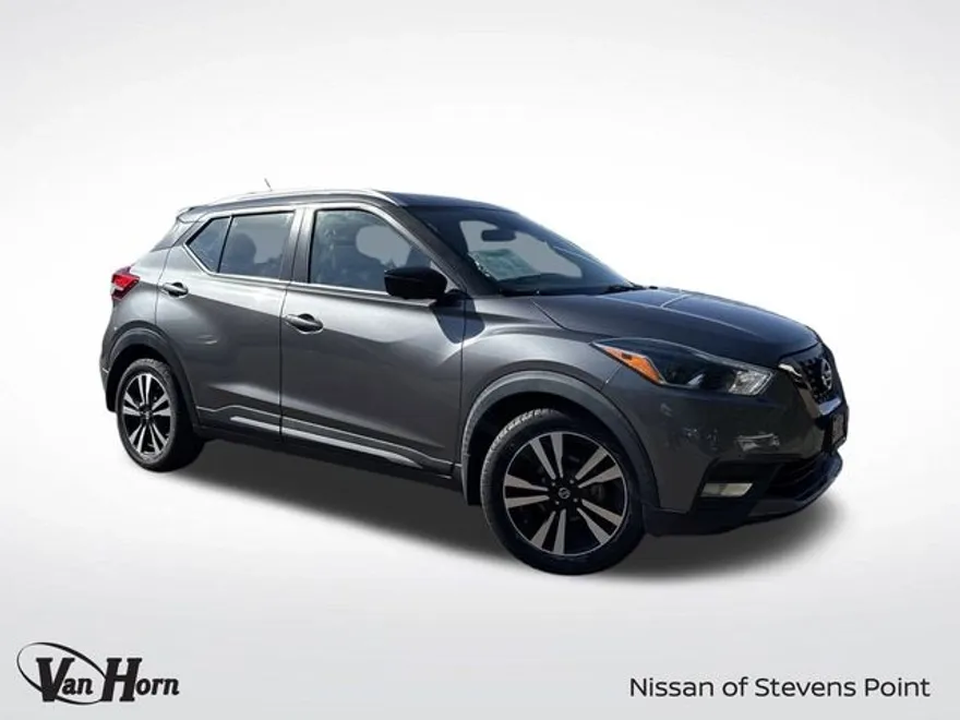 2020 Nissan Kicks SR photo 1