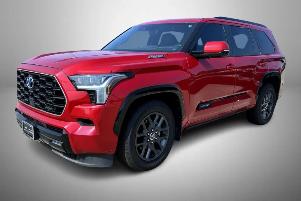 2023 Toyota Sequoia Platinum photo 1