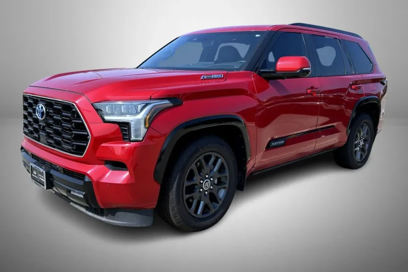 2023 Toyota Sequoia Platinum photo 1