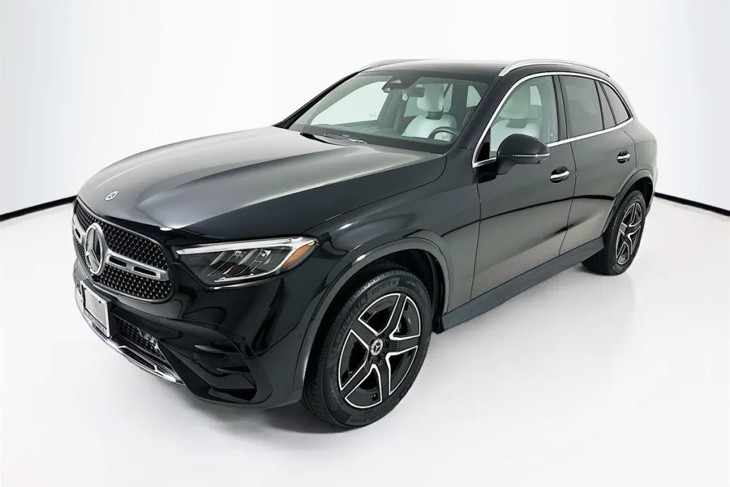 2024 Mercedes Benz GLC 300 4MATIC photo 1