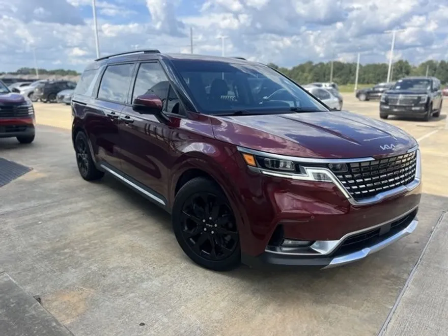 2022 Kia Carnival SX Prestige photo 1