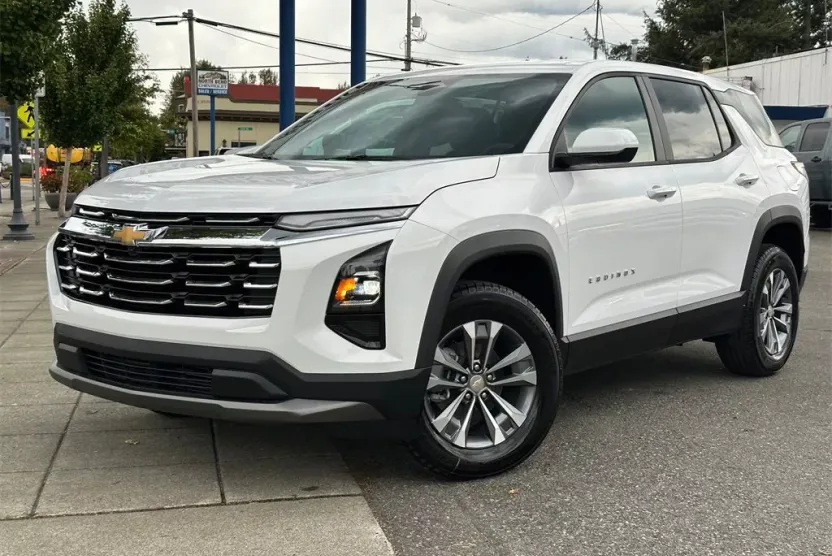 2026 Chevrolet Equinox LT photo 1