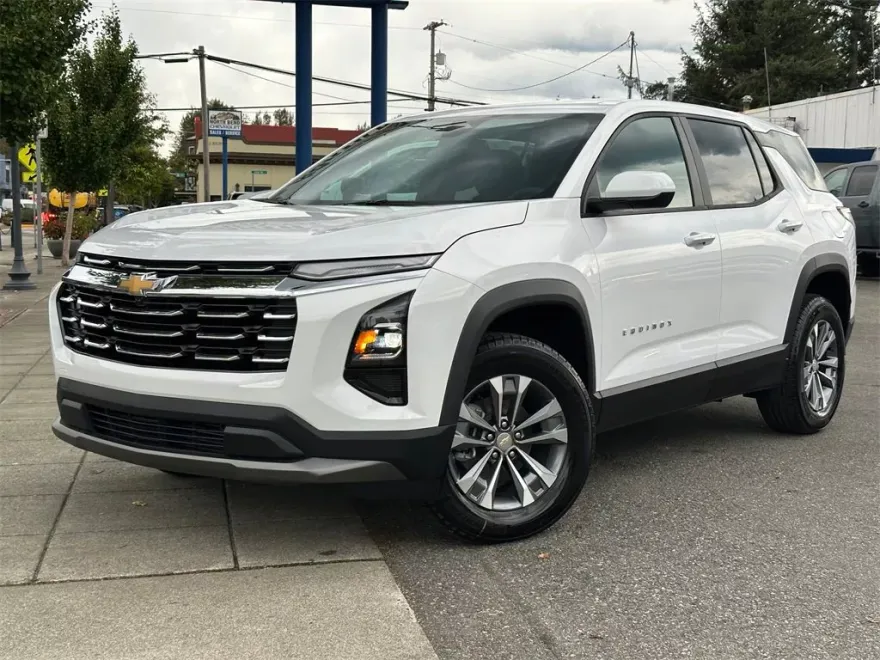 2026 Chevrolet Equinox LT photo 1