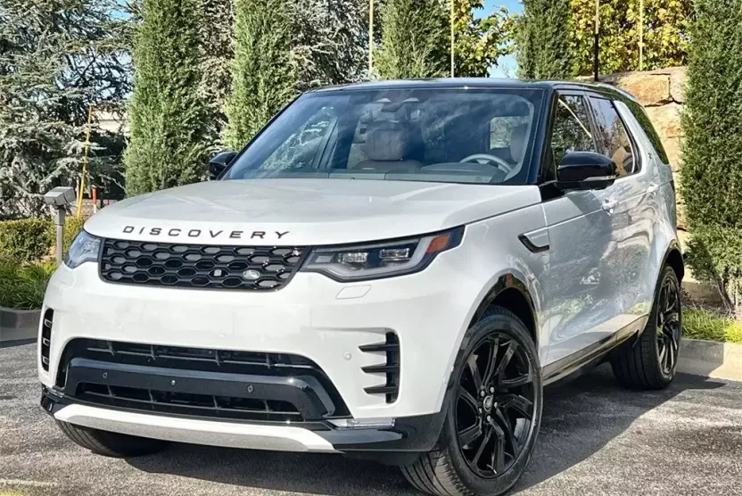 2025 Land Rover Discovery SE photo 1