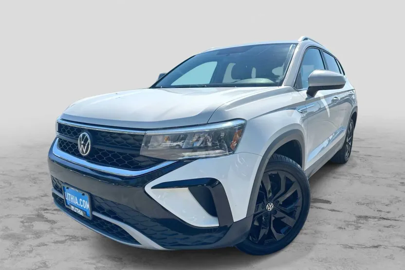 2022 Volkswagen Taos SE photo 1