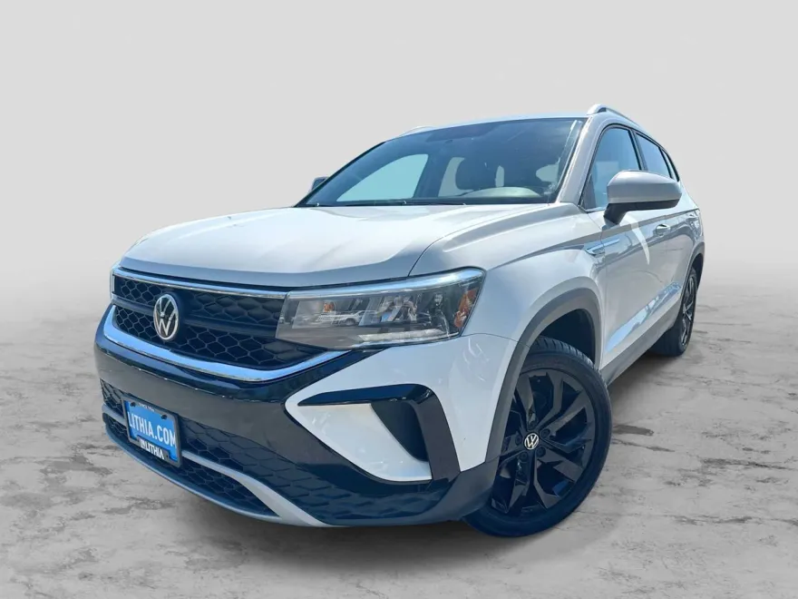 2022 Volkswagen Taos SE photo 1