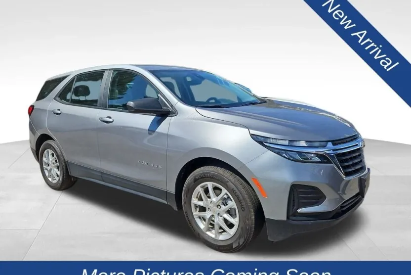 2024 Chevrolet Equinox LS photo 1