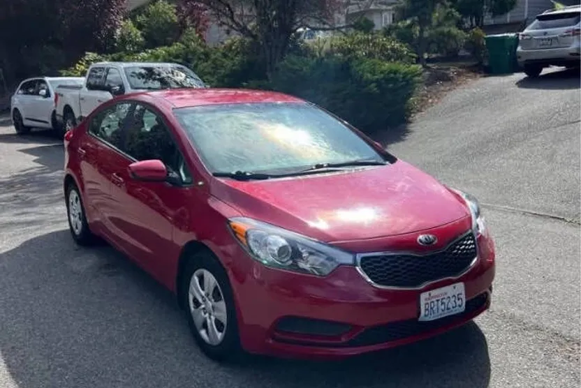 2016 Kia Forte LX photo 1