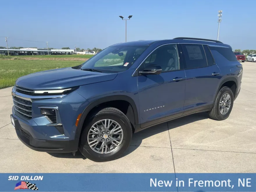 2026 Chevrolet Traverse photo 1