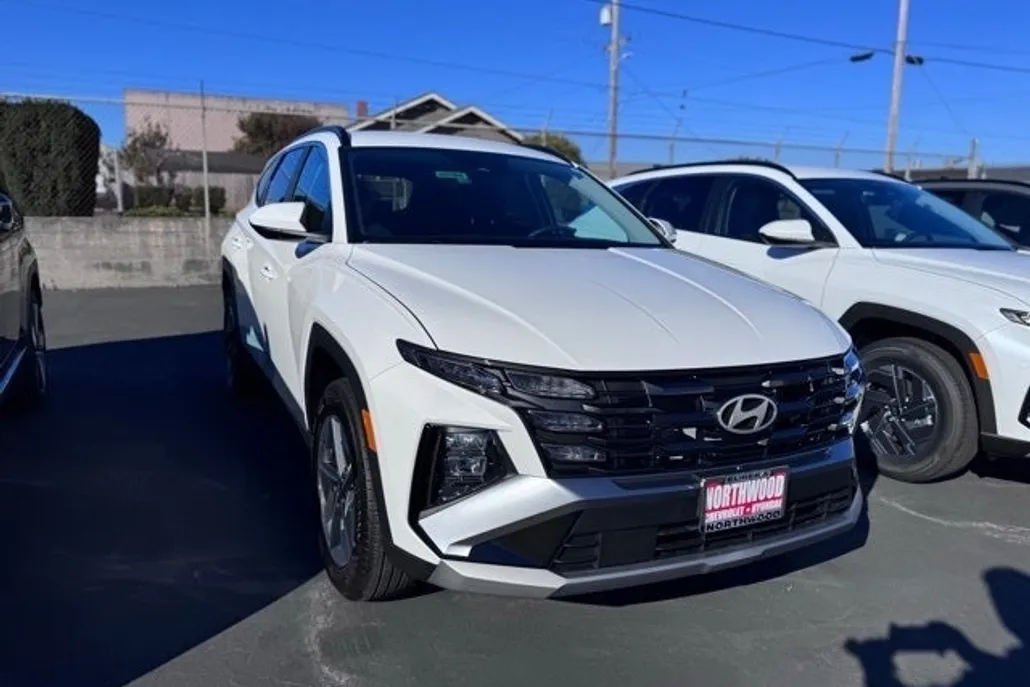 2025 Hyundai Tucson SEL photo 1