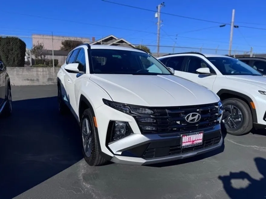 2025 Hyundai Tucson SEL photo 1