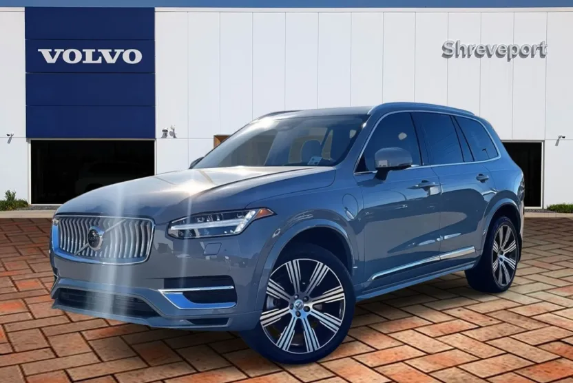 2025 Volvo XC90 T8 AWD photo 1