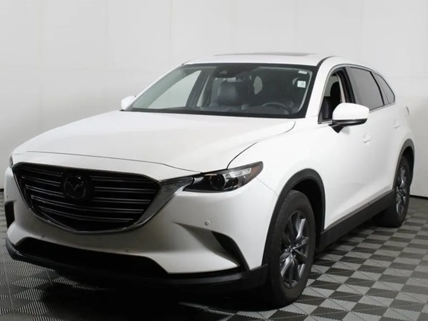 2022 Mazda CX-9 Touring photo 1