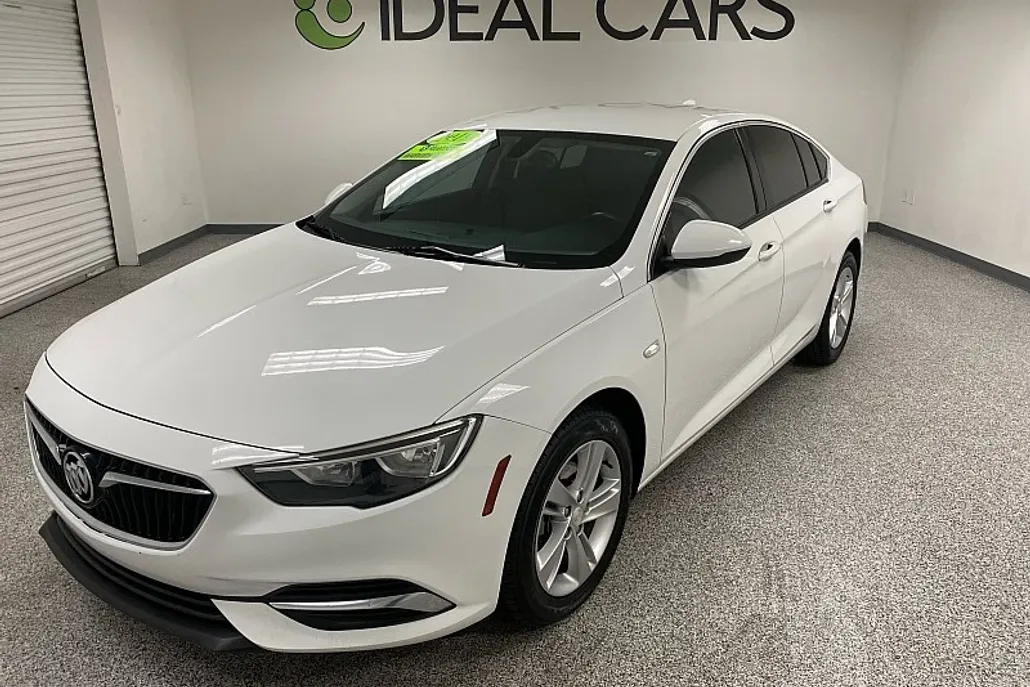 2019 Buick Regal Sportback Preferred photo 1