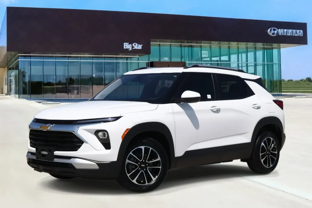 2024 Chevrolet Trailblazer LT photo 1