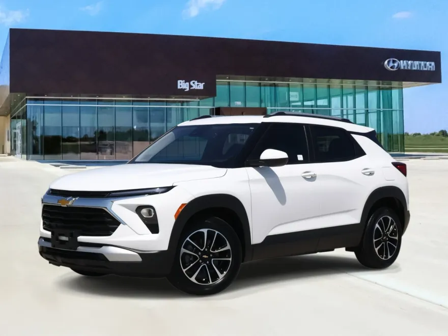 2024 Chevrolet Trailblazer LT photo 1